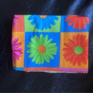 9473 FABRIC Sewing Crafting Technicolor Daisy Cotton Orange Blue Red Green